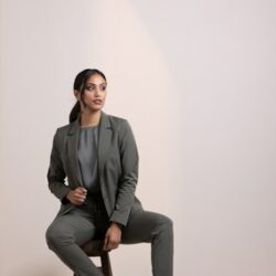 &Co Woman - Penny Pants - Army - Travelstof - Uniek Ladies