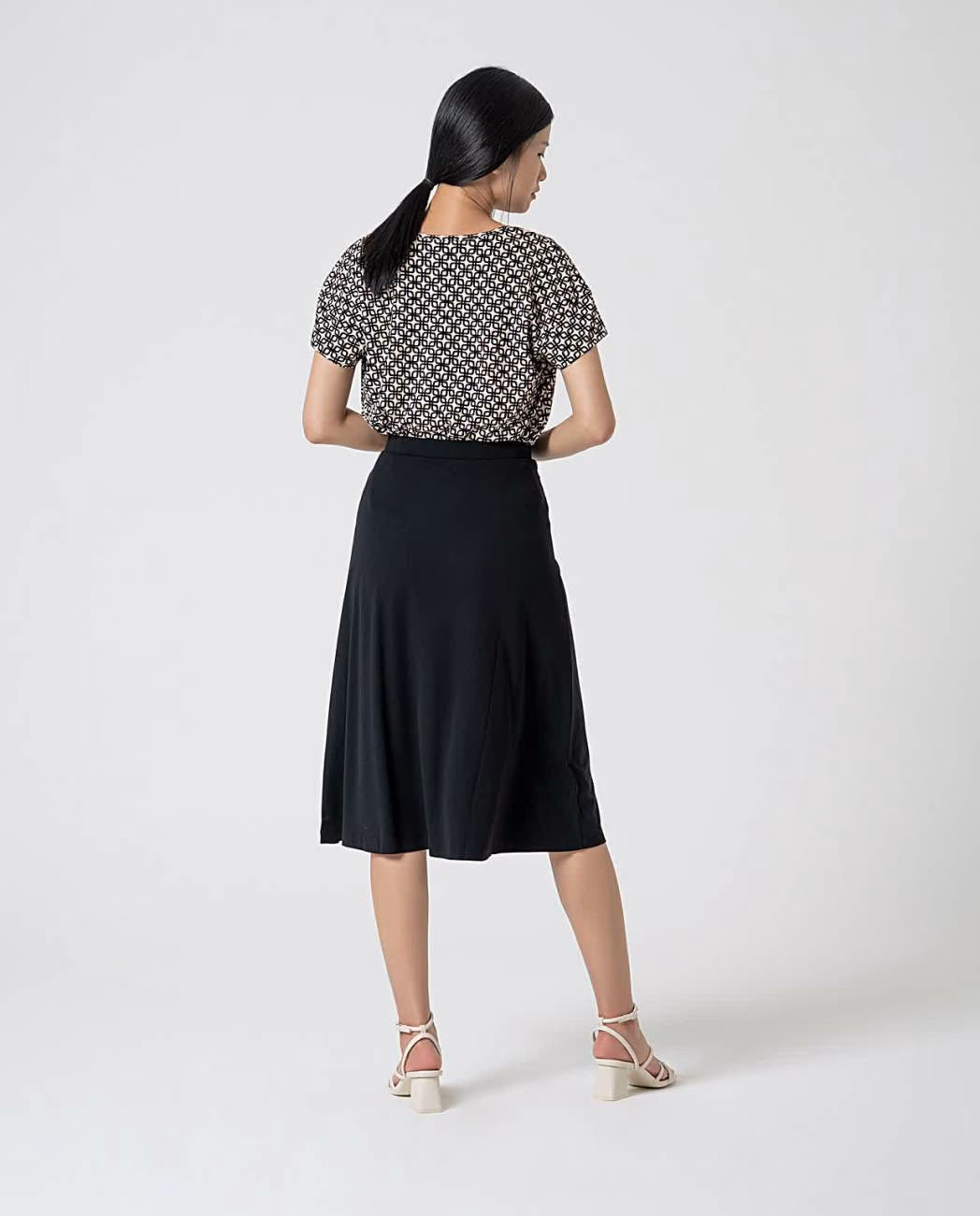 Rok Uitlopend met riem Black - Surkana