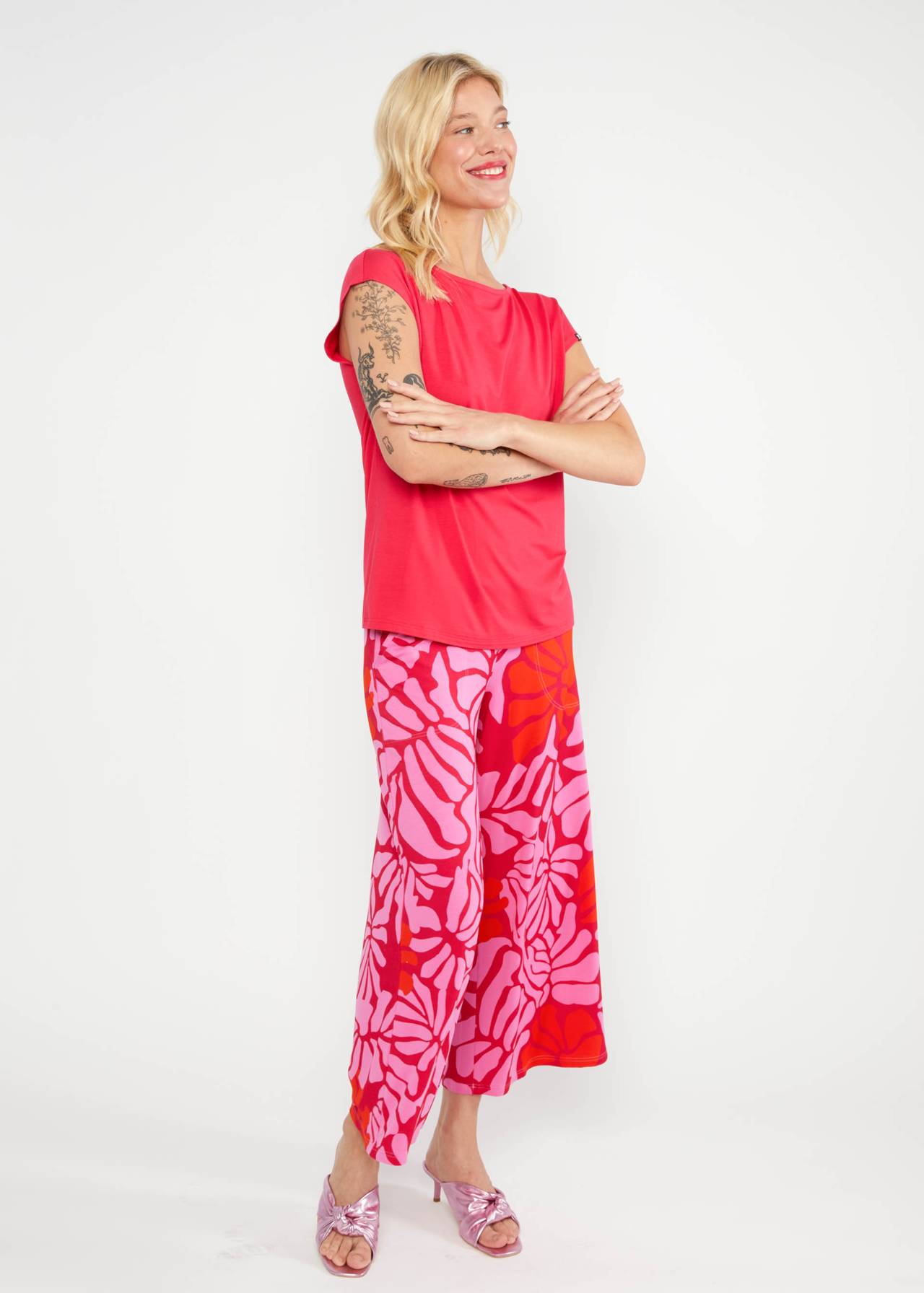 Top Breezy Flowgirl - Bold Ruby Red - Blutsgeschwister