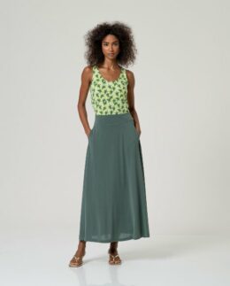 Rok Wijduitlopend Model SS26 - Bottle Green - Surkana