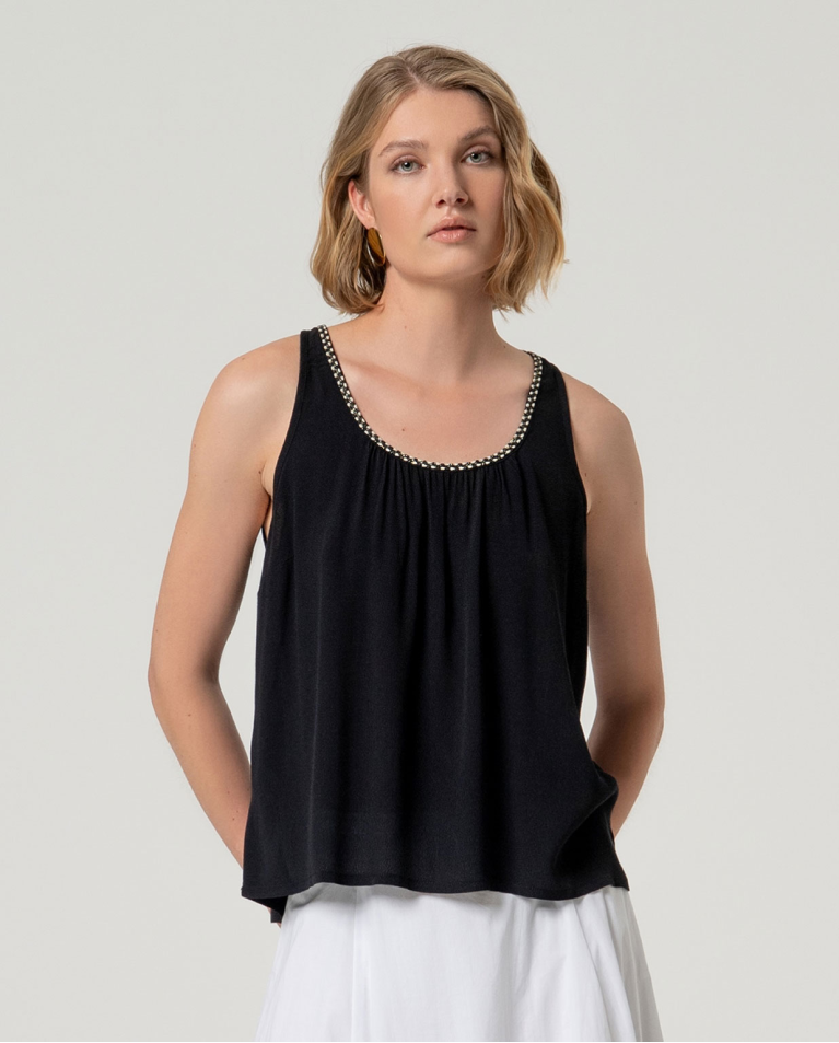 Top ronde hals SS26 - Zwart - Surkana